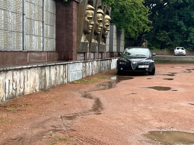 Сірий Альфа Ромео 159, об'ємом двигуна 1.9 л та пробігом 370 тис. км за 1893 $, фото 2 на Automoto.ua