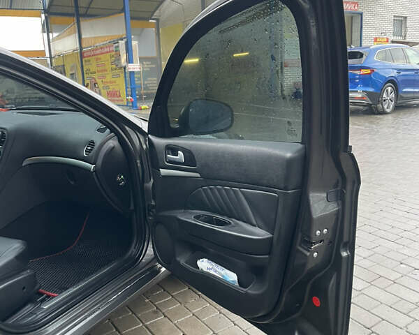 Серый Альфа Ромео 159, объемом двигателя 2.39 л и пробегом 226 тыс. км за 7800 $, фото 24 на Automoto.ua