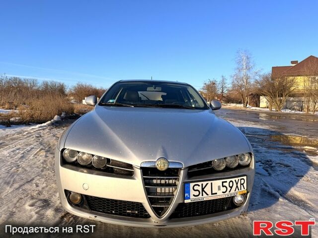 Сірий Альфа Ромео 159, об'ємом двигуна 2 л та пробігом 30800 тис. км за 2600 $, фото 2 на Automoto.ua