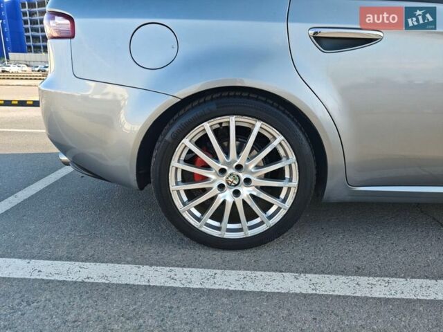 Серый Альфа Ромео 159, объемом двигателя 2.2 л и пробегом 210 тыс. км за 7000 $, фото 8 на Automoto.ua