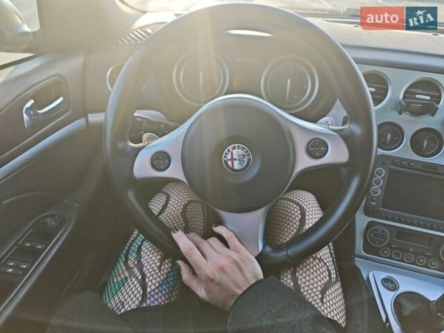 Серый Альфа Ромео 159, объемом двигателя 2.2 л и пробегом 210 тыс. км за 7000 $, фото 2 на Automoto.ua