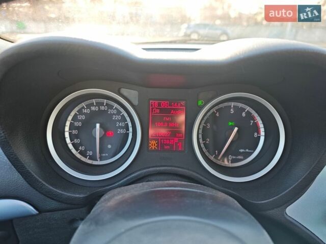 Сірий Альфа Ромео 159, об'ємом двигуна 2.2 л та пробігом 210 тис. км за 6800 $, фото 13 на Automoto.ua