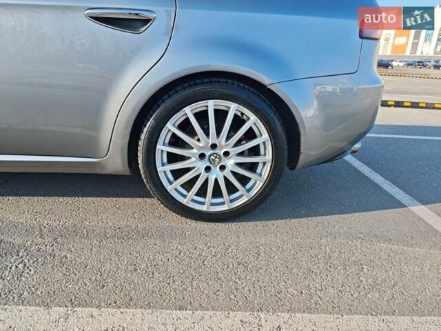 Серый Альфа Ромео 159, объемом двигателя 2.2 л и пробегом 210 тыс. км за 7000 $, фото 7 на Automoto.ua