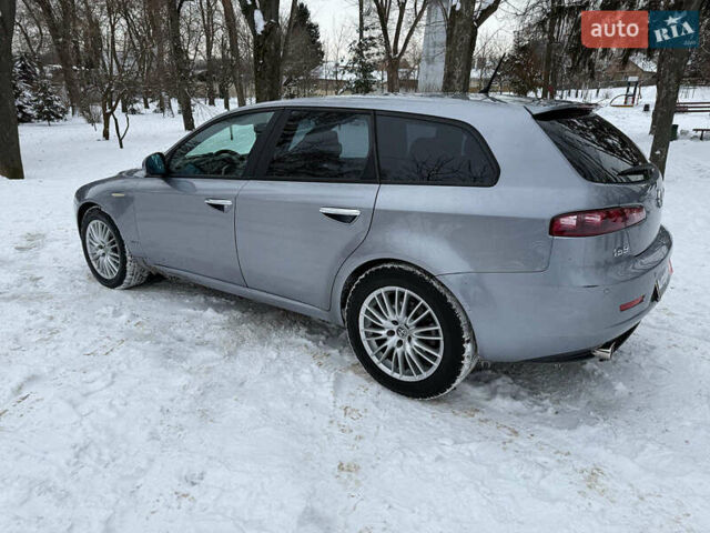 Сірий Альфа Ромео 159, об'ємом двигуна 2 л та пробігом 225 тис. км за 6490 $, фото 8 на Automoto.ua
