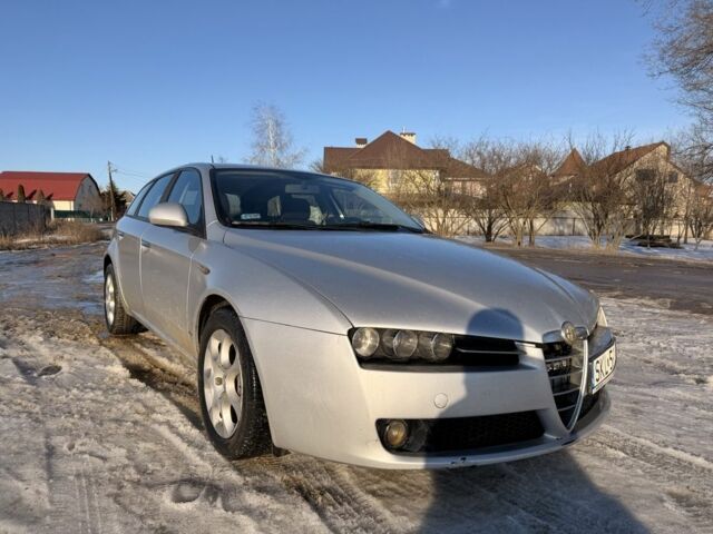 Сірий Альфа Ромео 159, об'ємом двигуна 2 л та пробігом 308 тис. км за 2600 $, фото 4 на Automoto.ua