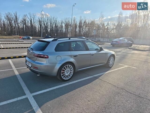 Серый Альфа Ромео 159, объемом двигателя 2.2 л и пробегом 210 тыс. км за 7000 $, фото 4 на Automoto.ua