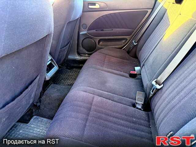 Сірий Альфа Ромео 159, об'ємом двигуна 2 л та пробігом 30800 тис. км за 2600 $, фото 9 на Automoto.ua