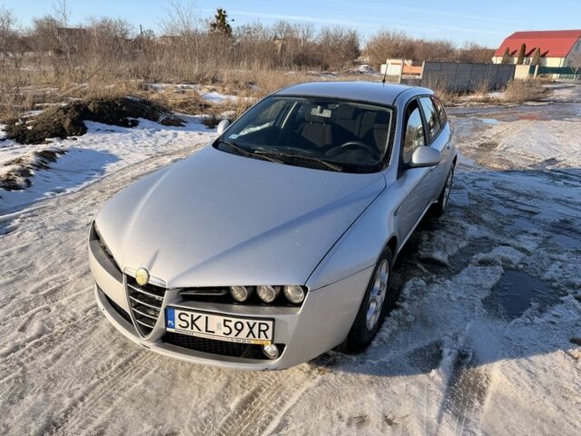 Сірий Альфа Ромео 159, об'ємом двигуна 2 л та пробігом 308 тис. км за 2600 $, фото 1 на Automoto.ua