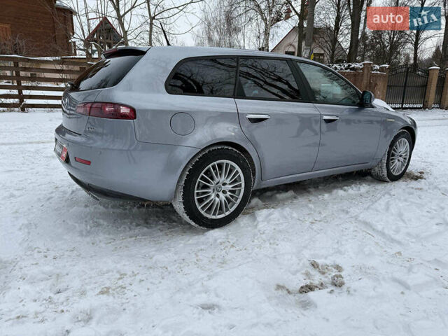 Сірий Альфа Ромео 159, об'ємом двигуна 2 л та пробігом 225 тис. км за 6490 $, фото 5 на Automoto.ua