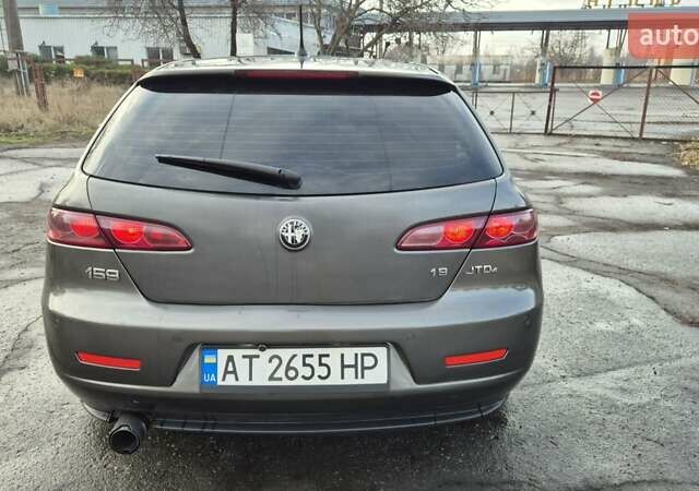 Сірий Альфа Ромео 159, об'ємом двигуна 1.91 л та пробігом 281 тис. км за 6700 $, фото 4 на Automoto.ua
