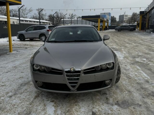 Сірий Альфа Ромео 159, об'ємом двигуна 0 л та пробігом 310 тис. км за 3000 $, фото 1 на Automoto.ua