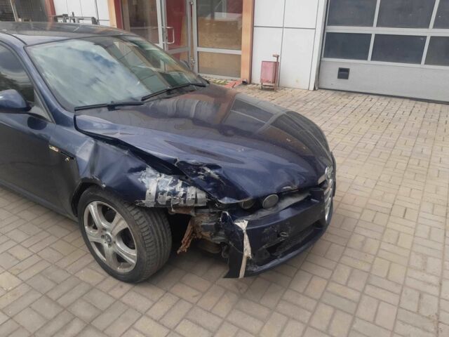 Синій Альфа Ромео 159, об'ємом двигуна 1.9 л та пробігом 305 тис. км за 2199 $, фото 7 на Automoto.ua