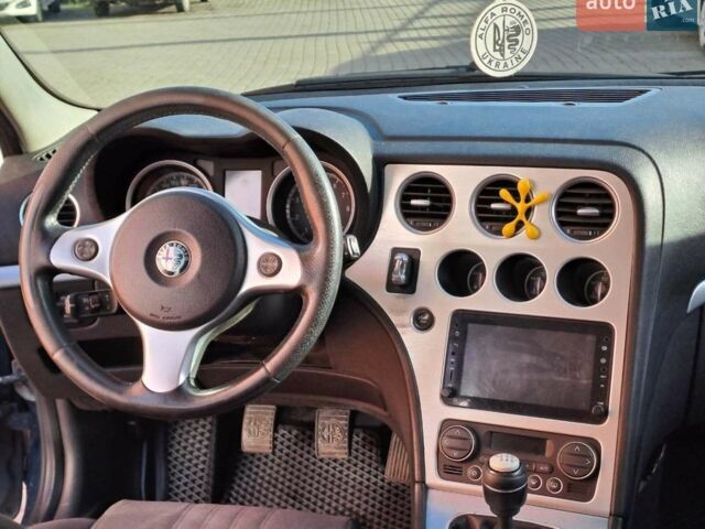 Синій Альфа Ромео 159, об'ємом двигуна 1.9 л та пробігом 243 тис. км за 5940 $, фото 13 на Automoto.ua