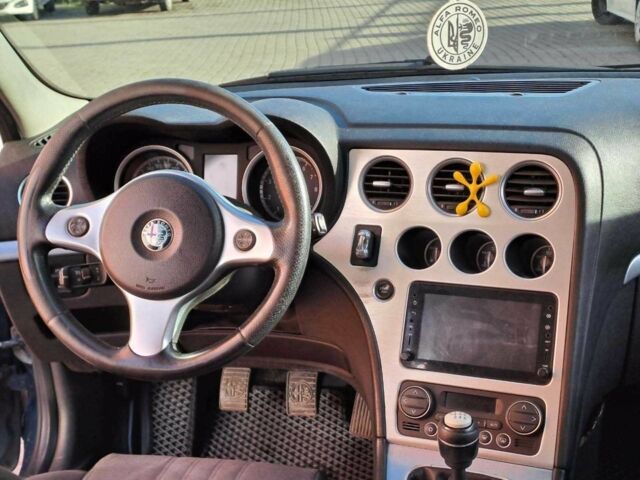 Синий Альфа Ромео 159, объемом двигателя 1.9 л и пробегом 243 тыс. км за 6390 $, фото 13 на Automoto.ua