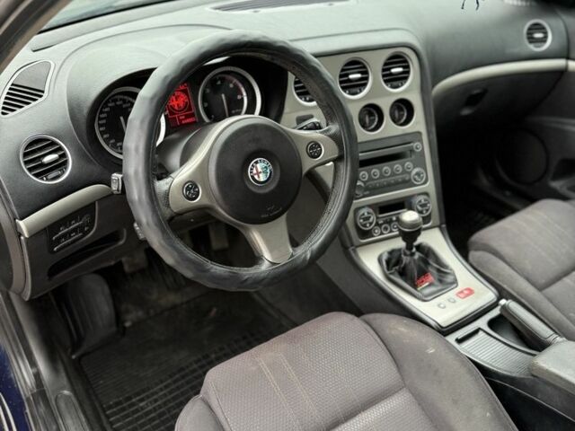 Синий Альфа Ромео 159, объемом двигателя 1.9 л и пробегом 440 тыс. км за 2750 $, фото 5 на Automoto.ua