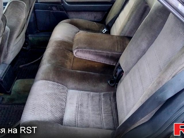 Черный Альфа Ромео 164, объемом двигателя 2 л и пробегом 300 тыс. км за 750 $, фото 7 на Automoto.ua