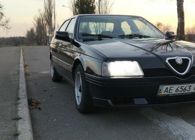 Черный Альфа Ромео 164, объемом двигателя 2 л и пробегом 480 тыс. км за 1200 $, фото 3 на Automoto.ua
