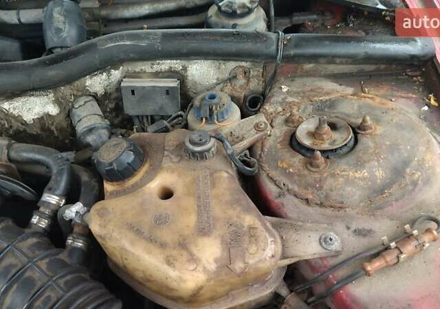 Красный Альфа Ромео 164, объемом двигателя 3 л и пробегом 270 тыс. км за 1400 $, фото 38 на Automoto.ua