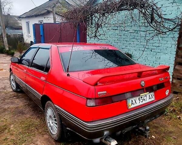 Красный Альфа Ромео 164, объемом двигателя 2 л и пробегом 100 тыс. км за 2000 $, фото 5 на Automoto.ua