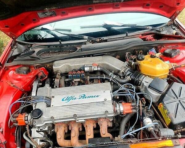 Красный Альфа Ромео 164, объемом двигателя 2 л и пробегом 100 тыс. км за 2000 $, фото 3 на Automoto.ua