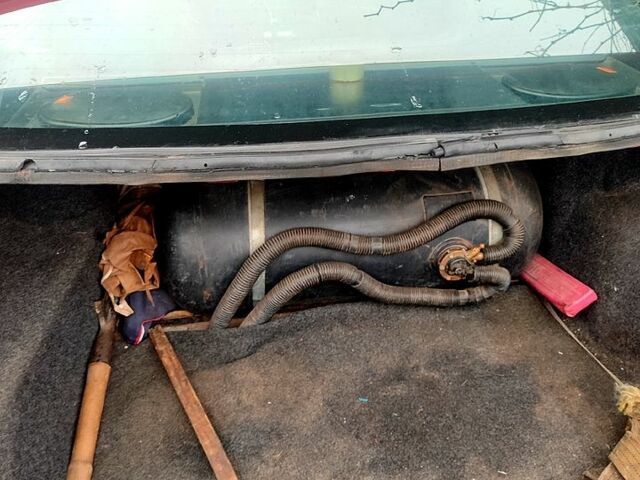 Красный Альфа Ромео 164, объемом двигателя 2 л и пробегом 100 тыс. км за 2000 $, фото 6 на Automoto.ua