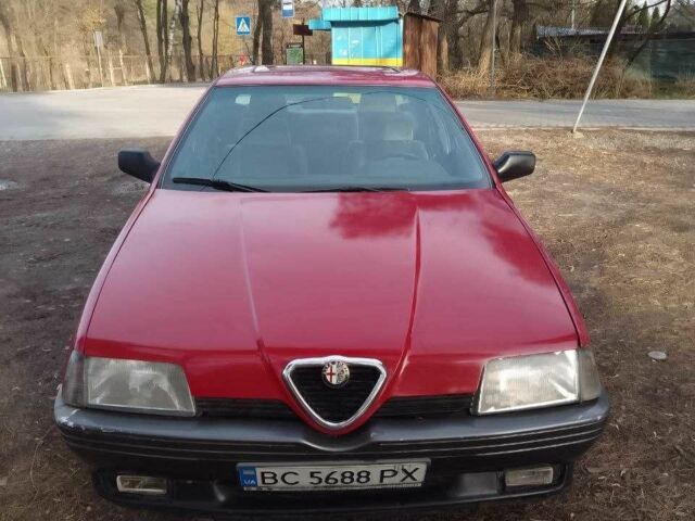 Червоний Альфа Ромео 164, об'ємом двигуна 2 л та пробігом 230 тис. км за 1000 $, фото 7 на Automoto.ua