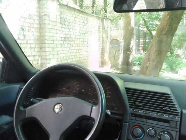 Червоний Альфа Ромео 164, об'ємом двигуна 2 л та пробігом 230 тис. км за 1000 $, фото 9 на Automoto.ua