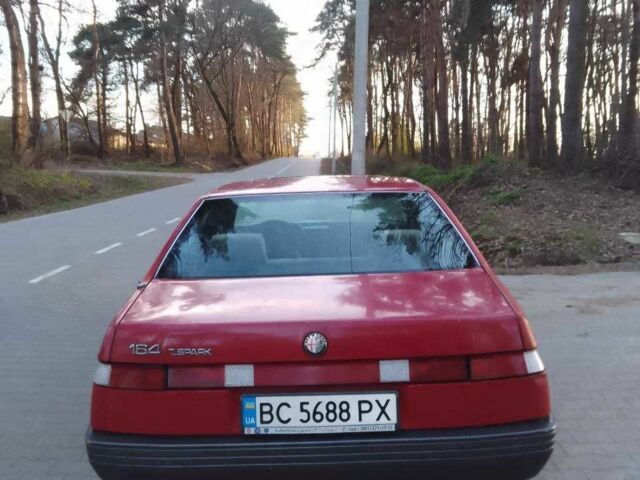 Червоний Альфа Ромео 164, об'ємом двигуна 2 л та пробігом 230 тис. км за 1000 $, фото 4 на Automoto.ua