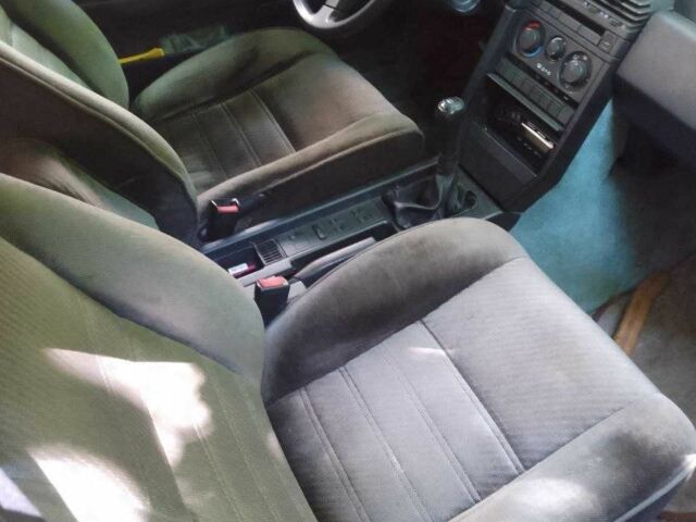 Червоний Альфа Ромео 164, об'ємом двигуна 2 л та пробігом 230 тис. км за 1000 $, фото 8 на Automoto.ua