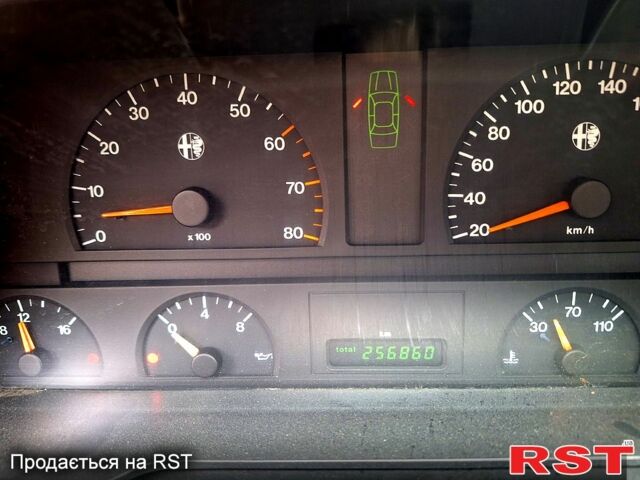 Альфа Ромео 164 1993 в Днепре (Днепропетровске) на Automoto.ua Красный Альфа Ромео 164, объемом двигателя 2 л и пробегом 256 тыс. км за 3000 $, фото 4 на Automoto.ua