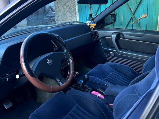 Зелений Альфа Ромео 164, об'ємом двигуна 2 л та пробігом 380 тис. км за 1650 $, фото 8 на Automoto.ua