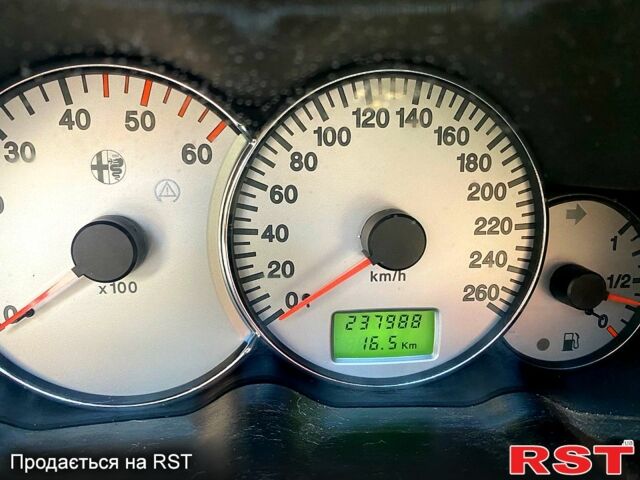 Черный Альфа Ромео 166, объемом двигателя 2.4 л и пробегом 238 тыс. км за 7000 $, фото 3 на Automoto.ua