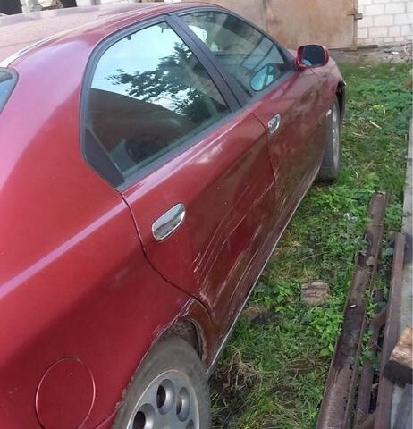 Червоний Альфа Ромео 166, об'ємом двигуна 2 л та пробігом 1 тис. км за 874 $, фото 2 на Automoto.ua