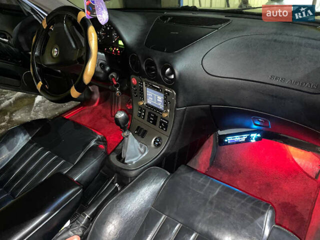 Сірий Альфа Ромео 166, об'ємом двигуна 2.39 л та пробігом 250 тис. км за 2500 $, фото 8 на Automoto.ua