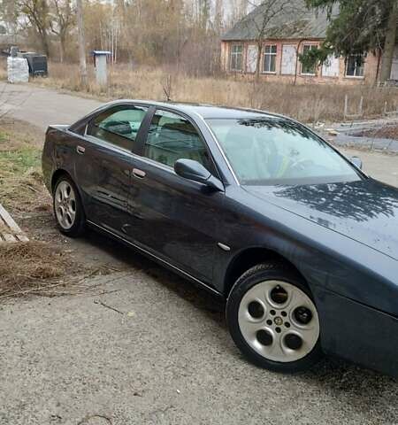 Серый Альфа Ромео 166, объемом двигателя 2.39 л и пробегом 400 тыс. км за 3800 $, фото 3 на Automoto.ua