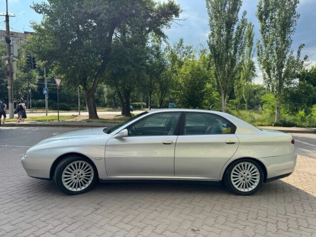 Сірий Альфа Ромео 166, об'ємом двигуна 2.4 л та пробігом 320 тис. км за 3900 $, фото 3 на Automoto.ua
