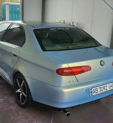 Синій Альфа Ромео 166, об'ємом двигуна 2 л та пробігом 277 тис. км за 2899 $, фото 5 на Automoto.ua