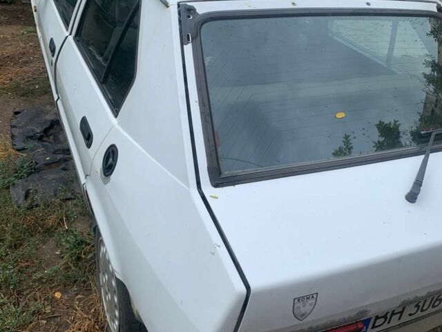 Білий Альфа Ромео 33, об'ємом двигуна 1.8 л та пробігом 200 тис. км за 250 $, фото 1 на Automoto.ua