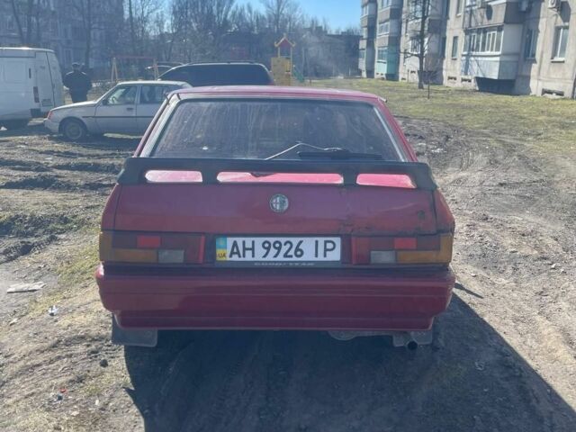 Красный Альфа Ромео 33, объемом двигателя 1.4 л и пробегом 100 тыс. км за 650 $, фото 3 на Automoto.ua