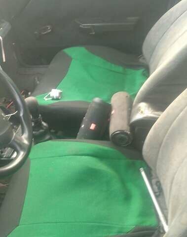 Червоний Альфа Ромео 33, об'ємом двигуна 1.3 л та пробігом 250 тис. км за 900 $, фото 4 на Automoto.ua