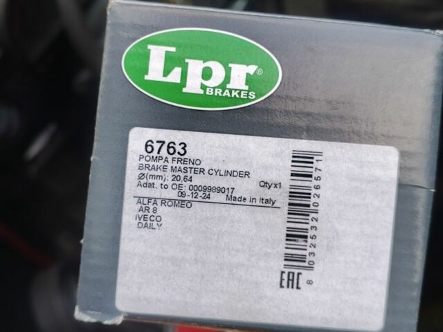 Червоний Альфа Ромео 33, об'ємом двигуна 1.4 л та пробігом 250 тис. км за 1200 $, фото 8 на Automoto.ua