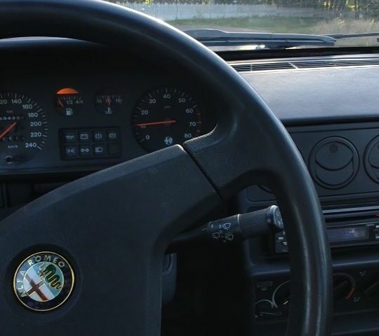 Червоний Альфа Ромео 33, об'ємом двигуна 1.7 л та пробігом 233 тис. км за 1300 $, фото 3 на Automoto.ua