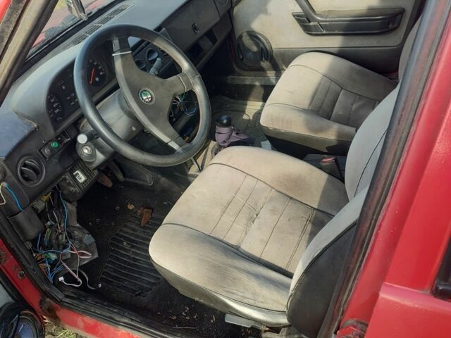 Красный Альфа Ромео 33, объемом двигателя 0 л и пробегом 160 тыс. км за 355 $, фото 5 на Automoto.ua