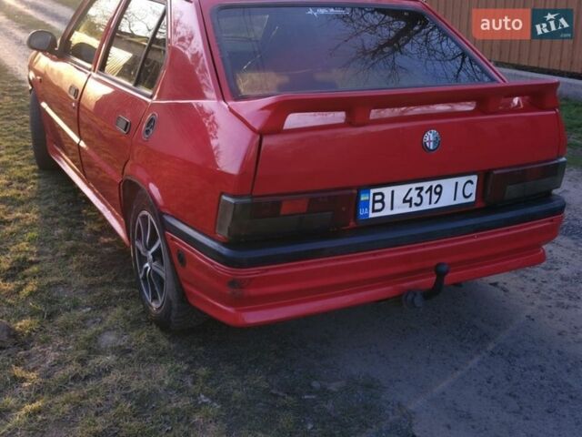 Красный Альфа Ромео 33, объемом двигателя 1.35 л и пробегом 400 тыс. км за 900 $, фото 2 на Automoto.ua