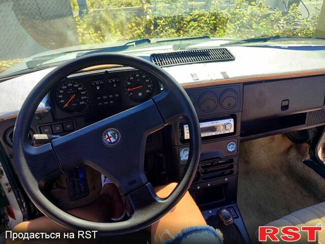 Сірий Альфа Ромео 33, об'ємом двигуна 1.6 л та пробігом 425 тис. км за 800 $, фото 6 на Automoto.ua