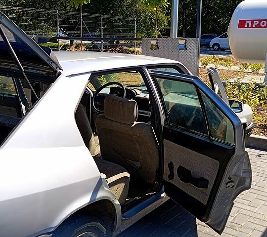 Сірий Альфа Ромео 33, об'ємом двигуна 1.6 л та пробігом 425 тис. км за 800 $, фото 9 на Automoto.ua