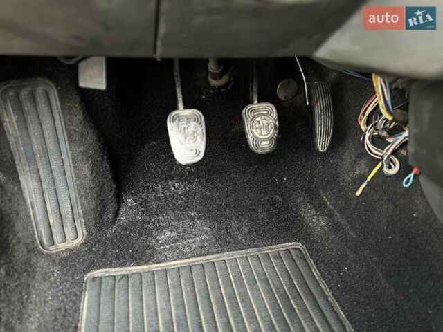 Чорний Альфа Ромео 75, об'ємом двигуна 1.8 л та пробігом 204 тис. км за 1700 $, фото 10 на Automoto.ua