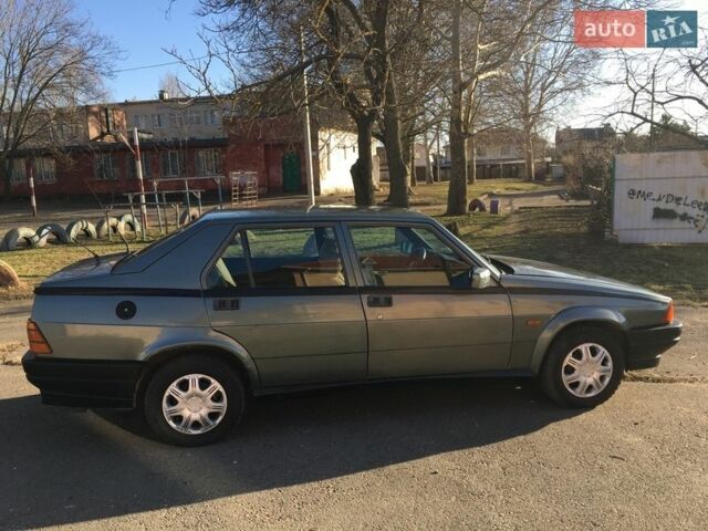 Серый Альфа Ромео 75, объемом двигателя 1.6 л и пробегом 200 тыс. км за 900 $, фото 4 на Automoto.ua