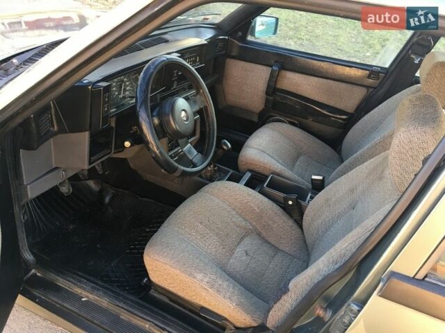 Серый Альфа Ромео 75, объемом двигателя 1.6 л и пробегом 200 тыс. км за 900 $, фото 7 на Automoto.ua