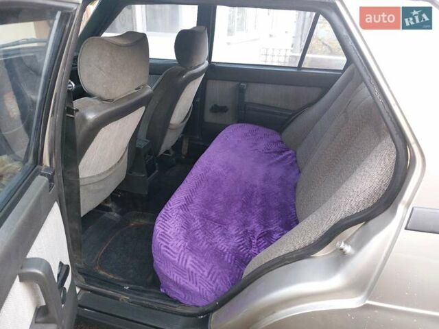 Сірий Альфа Ромео 75, об'ємом двигуна 1.6 л та пробігом 158 тис. км за 2100 $, фото 6 на Automoto.ua